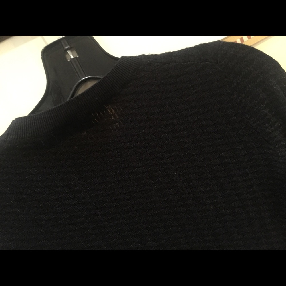 Theory Textured Tee - Picture 5 of 6